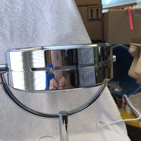 Anew Clinical Light Up Vanity Mirror - Picture 9 of 16